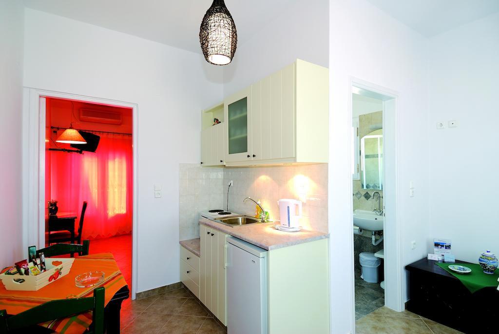 Tsakanos Apartments Adámas Rom bilde